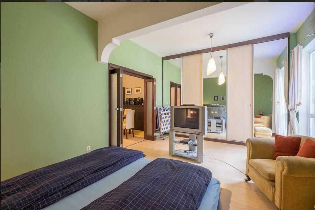 Han Krum 2 Bedroom Central Flat София Екстериор снимка